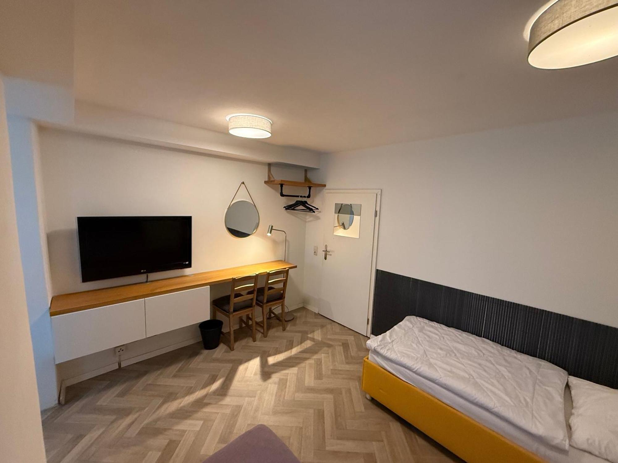 Zentrumsnahes Monteurszimmer Erfurt Esterno foto