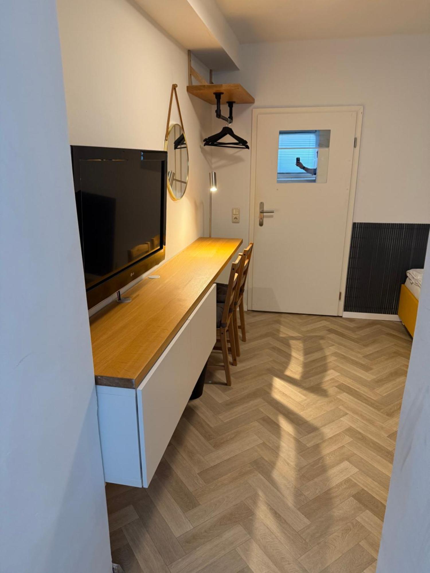 Zentrumsnahes Monteurszimmer Erfurt Esterno foto